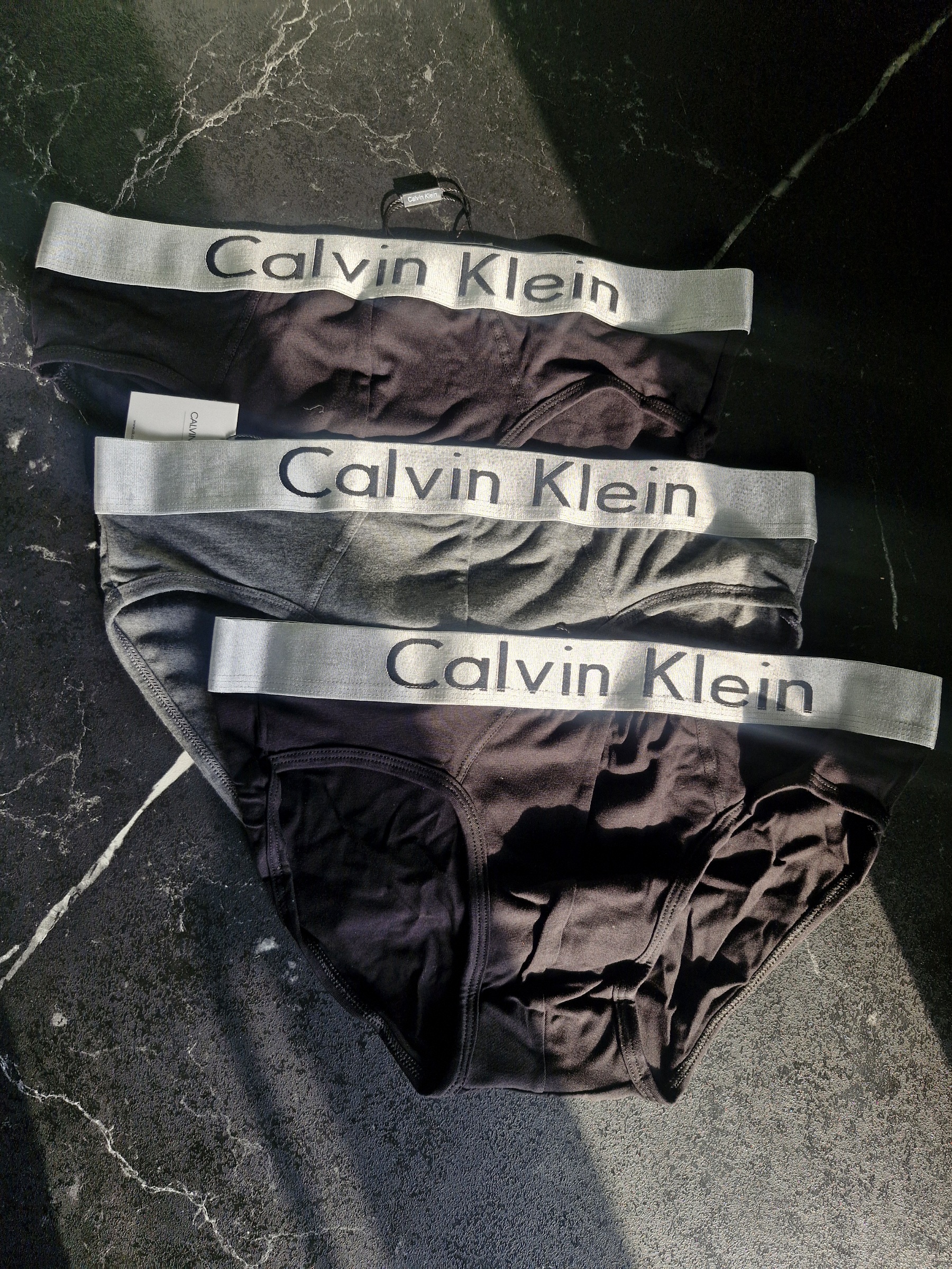 لباس زیرمردانه ترک برندکالوین کلین(CALVIN KLEIN) اسلیپ (شورت مردانه)کد113