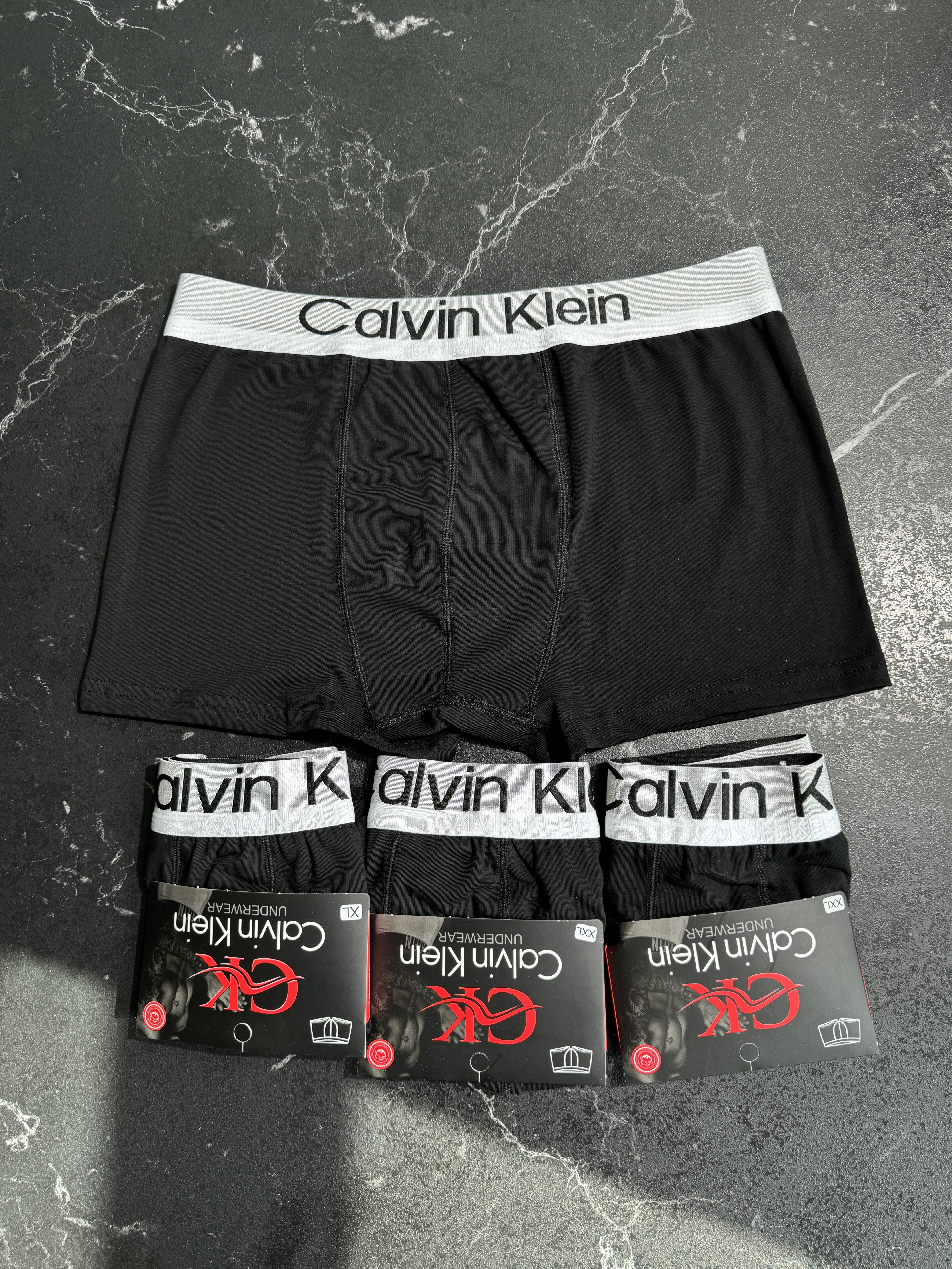 لباس زیرمردانه ترک برندکالوین کلین(CALVIN KLEIN) پادار (شورت مردانه)کد697